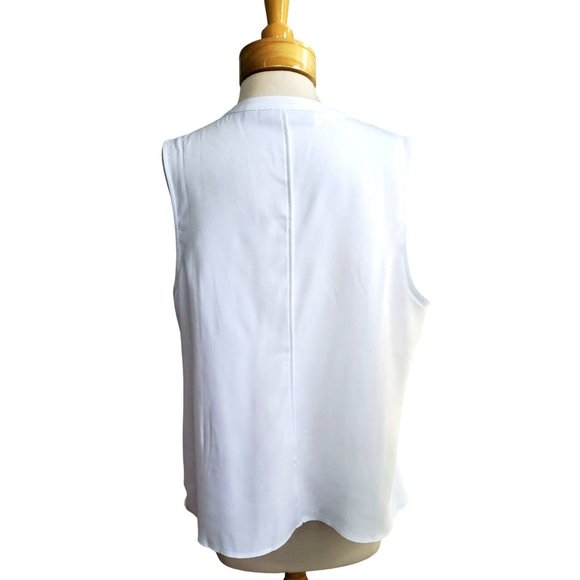 Elizabeth & Clarke NW0T Flounce Sleeveless Blouse Top White Stain Tech Sz 18W - Picture 6 of 9